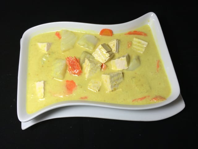 88. Gang Karee Yellow Curry.